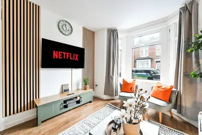 Image de Modern Watford Hub | 4 bedroom/sleeps 8 | 25 Mins to London + 5 Mins to Center