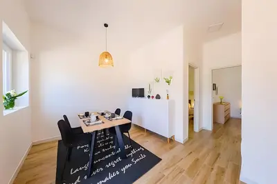 Image de Appartement « Oasis » avec terrasse privée, Wi-Fi et climatisation