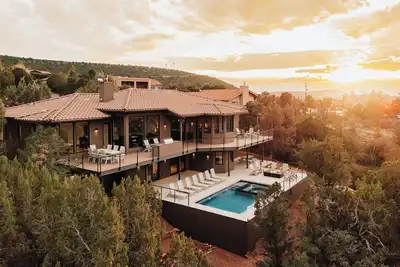 Image de Sedona's Crown Jewel - Luxury New Build, Pool, Spa