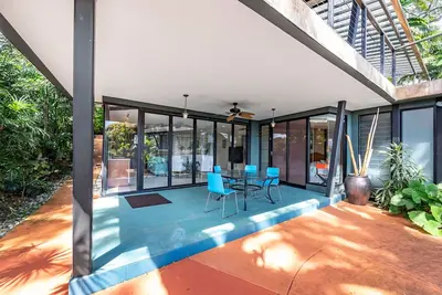 Image de Tantalus Glass House: 3br Hillside Estate w/ Panoramic Views