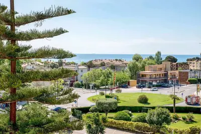Image de 26. 00 Creu St Pol G5  Terrasse et vue  proche  de la plage