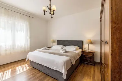 Villa sa bazenom u srcu Splita. .