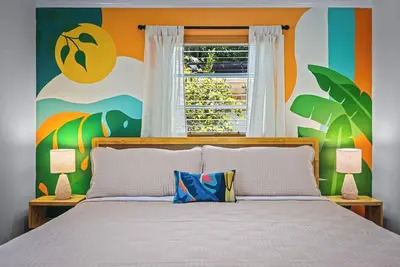 Image de 11 Miles to World Cup! In Sunny Hollywood w/ Pool and Pet Friendly!