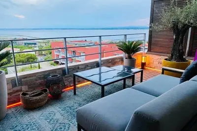 Image de \"Le Soleil\" Superbe T3 avec vue étang clim parking piscine