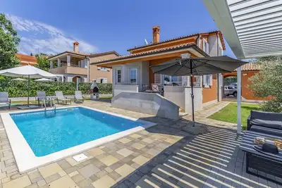 Image de Lotus Elite Villa with Pool & Jacuzzi 4