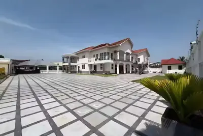 Image de The Eden-Event Space with full House@ East Airport