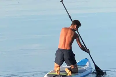 Image de Family 4bd beachfront Log home Hot tub kayaks canoe fish, clams/oyster on shore