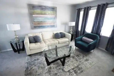 Image de Cute 4 Bed house - Central Tulsa with Fenced back yard