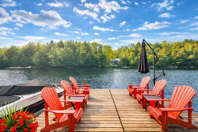 Image de Moon River Cottage in Bala | Bbq, Canoes & Kayaks