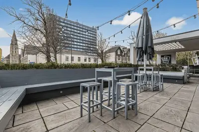 Image de Student Only The Parade