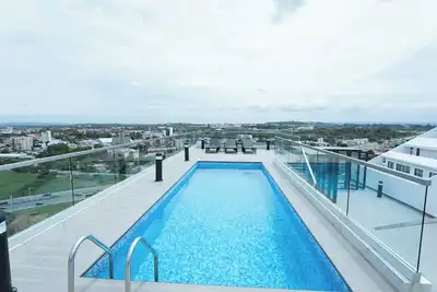 Image de Must-see, luxurious 2-bed condo at Signature Apts