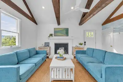 Image de Luxury Chatham Escape w/ Stunning Waterfront Views