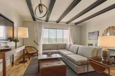 Image de Contemporary Suite at Viceroy Ombria Algarve | Ideal for Family-Friendly Stays