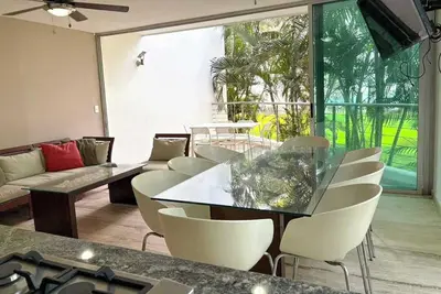 Image de Waterfront stay w/ Beach access & bikes