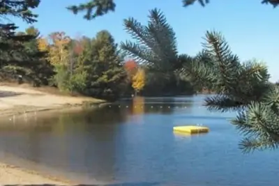 Image de 3-Br Forest Lake Cabin: 1-Acre, Private Dock, Fire Pit, No Pet Fee!