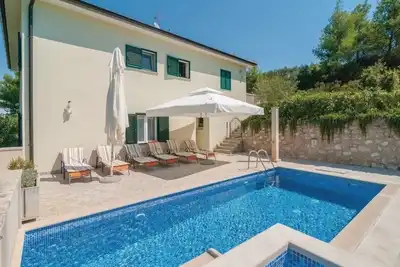 Image de Maison pour la famille avec la piscine Splitska, Brac (K-25269)