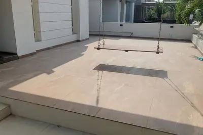 Image de Family home near Airport & convention center, withFree Wi-Fi & aminities.