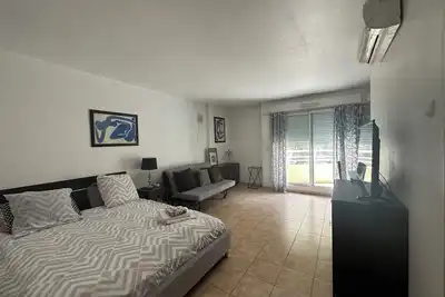 Image de Apartment with parking next MCGrimaldi forum