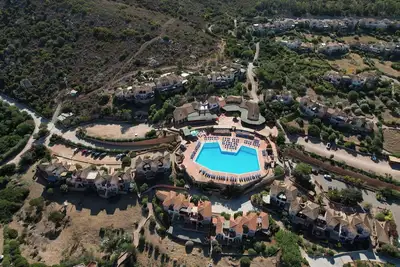 Image de Bel appartement pour 4 personnes avec climatisation, piscine, Tv, terrasse et vue panoramique