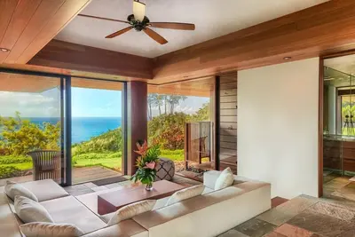Image de Villa Secret Cove - Luxurious Ocean Front Paradise with private path to beach!