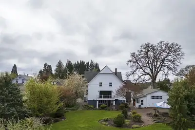 Image de New Property! Vintage Terrace