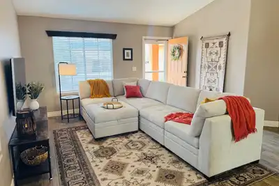 Image de Lolita | Ground-Level 3br + $510 in complimentary daily activities