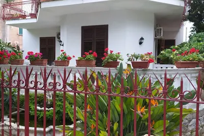 Image de Vacation home Villa Strazzeri a stone's throw from the sea