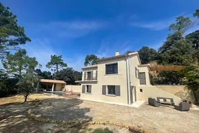 Villa avec piscine et vue – Drôme provençale