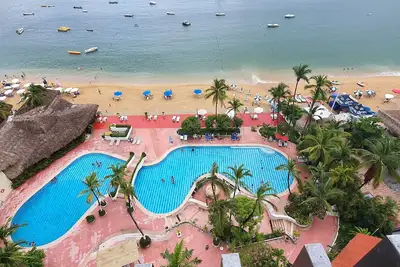 Image de Spectacular View: Beachfront Apartment, La Palapa
