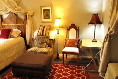 Image de Cozy furnished rooms for rent. Kitchener, Ontario. Nightly, Weekly, Monthly $50