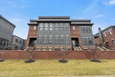 Image de Upscale 3br Townhome – Walk to Shops & The Monon!
