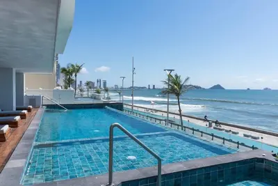 Image de Depa de Lujo en Malecon con Alberca Infinity