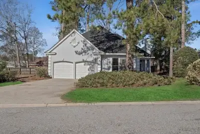 Image de Cozy 2 bedroom house located in West Augusta