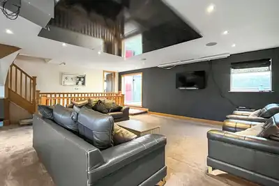 Image de 6 chambres à coucher à Towyn