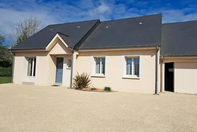 Image de Maison proche plan d'eau et parc animalier