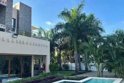 Image de 5-bedroom luxury villa with pool, near Diani Beach