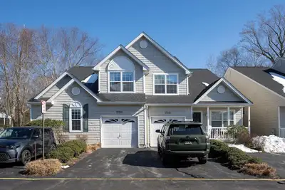 Image de Bright and Airy Townhouse in Reserves of Nassau - 17316 King Philip Way