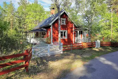 Image de Banvaktstuga anno 1905 – Historic Riverfront Cottage in Småland