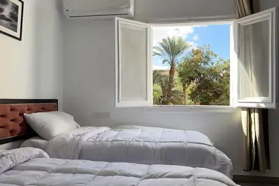 Image de Spacious 4-bedroom apartment in awesome Giza Governorate with Ac