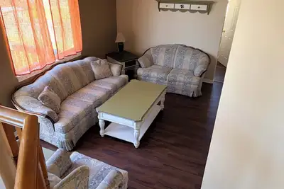 Image de Marvelous 3-bedroom house with 3 bedrooms close to ski resorts in charming Roy.