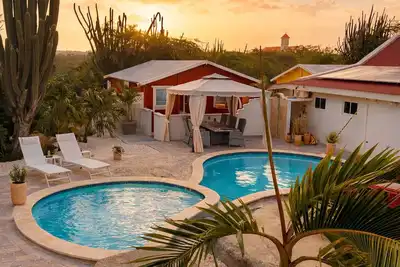 Image de New Boutique Lodge in Aruba - Pool, Beach Gear & Vip Shuttle - Hidden Paradise