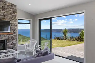 Image de Loch Eagles Retreat with spectacular scenic view of lake