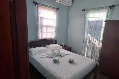 Image de Soothing 5-bedroom cabin with Ac in Caye Caulker