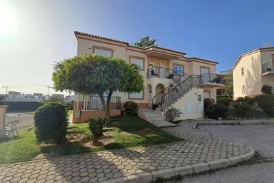 Image de Apartamento Oásis Parque 1 – Confort et détente avec piscine privée à Portimão