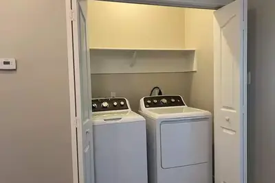 Image de Cozy 2br Townhome in Peaceful Humble • Fast WiFi & AC_A