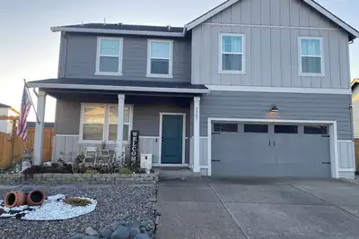Image de Brand New five bedroom home on 49th Ave Ne Salem 5bedroom house with Ac in Salem