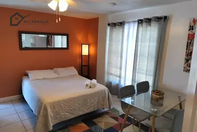 Image de Modern Studio in Hollywood 124
