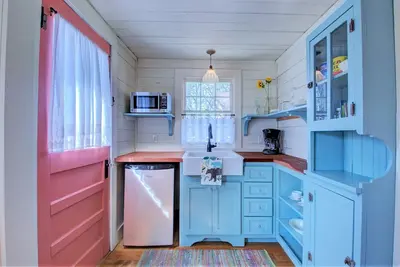 Image de Charming 1-Bedroom Backyard Cottage in Little Rock's Hillcrest Historic District