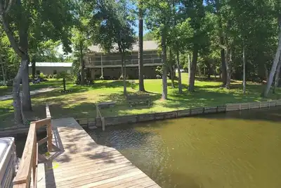 Image de Beautiful views on Lake Wateree with large screened in porch, 3 bedroom, 2 bath.