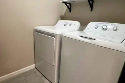 Image de Modern 2br Near Airport & Valley Baptist Fast WiFi